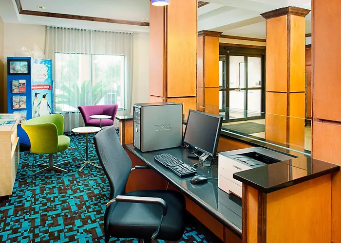 Fairfield Inn & Suites By Marriott San Antonio Seaworld / Westover Hills